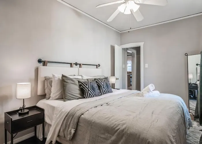 Pearly Gates L 3 Bed L Sleeps 5 L W 2-car Garage Forest Park